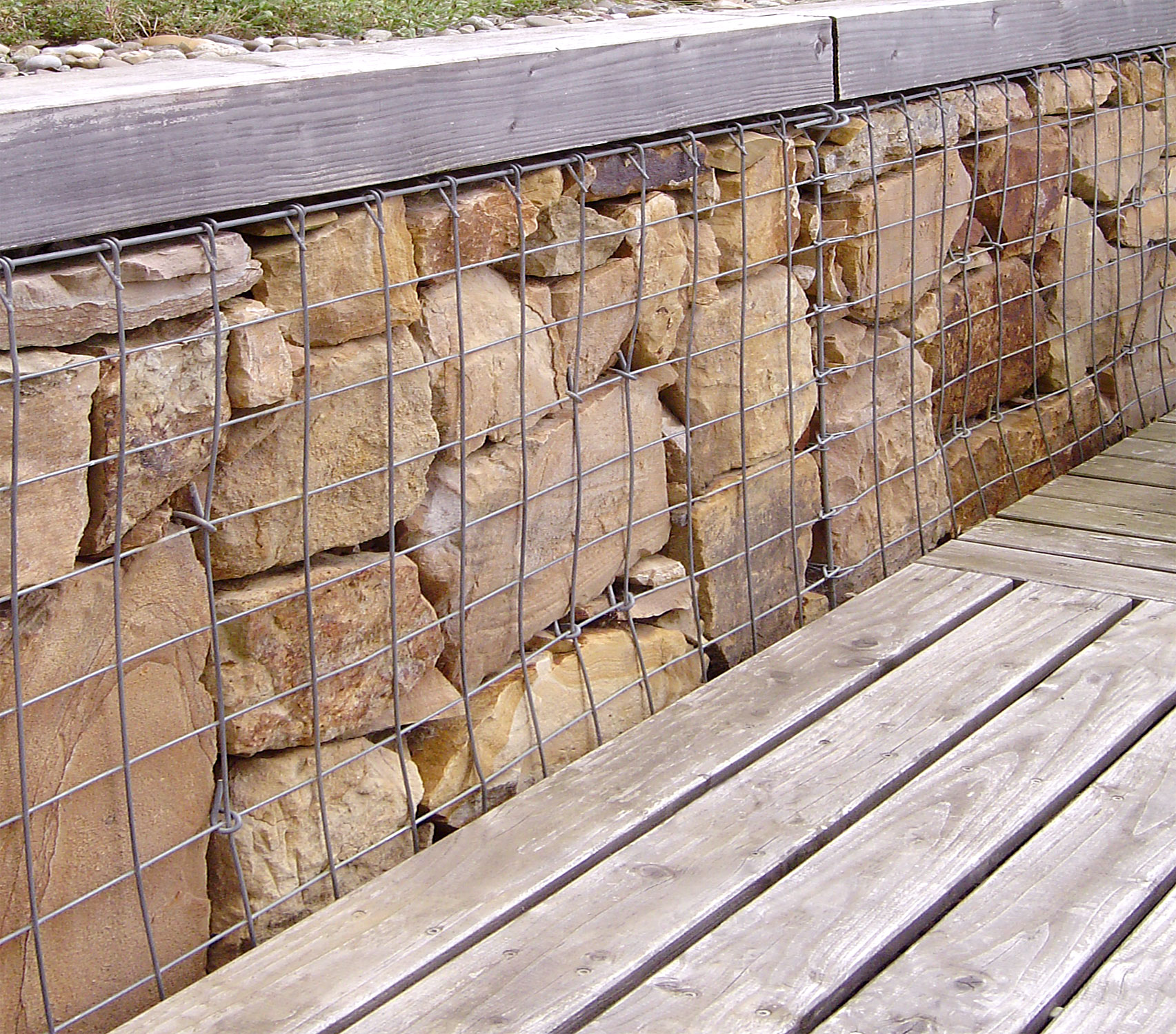 Gabionen mit Sandstein-F�llung