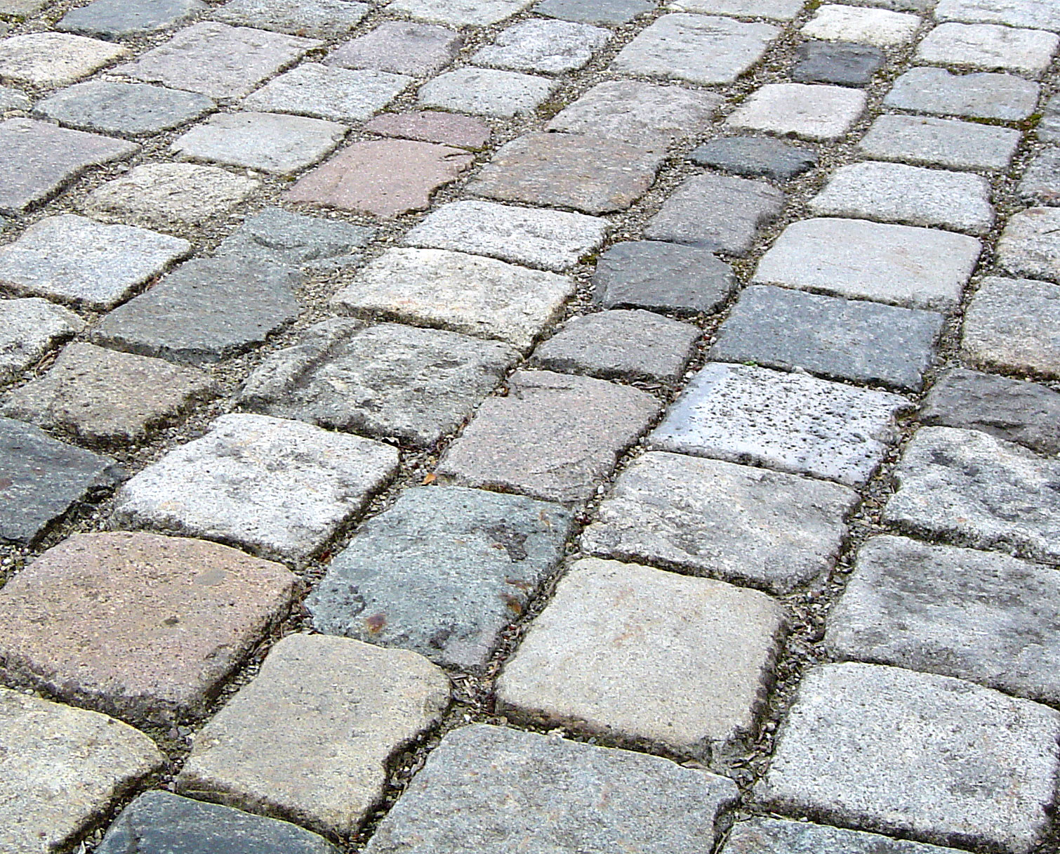 Natursteinpflaster gemischt